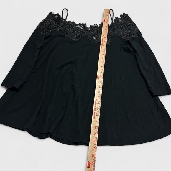 Anthropologie Meadow Rue Top Womens Medium Cold Shoulder Lace Accent Blouse Boho - Picture 9 of 14